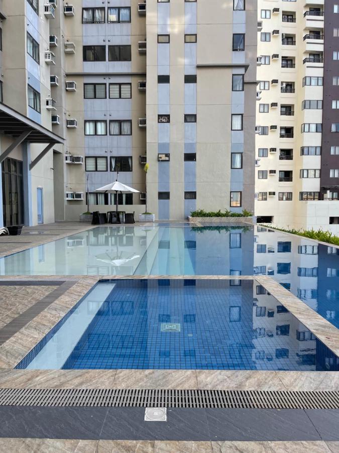The Persimmon Studios Near Ayala And Sm City 宿务 外观 照片