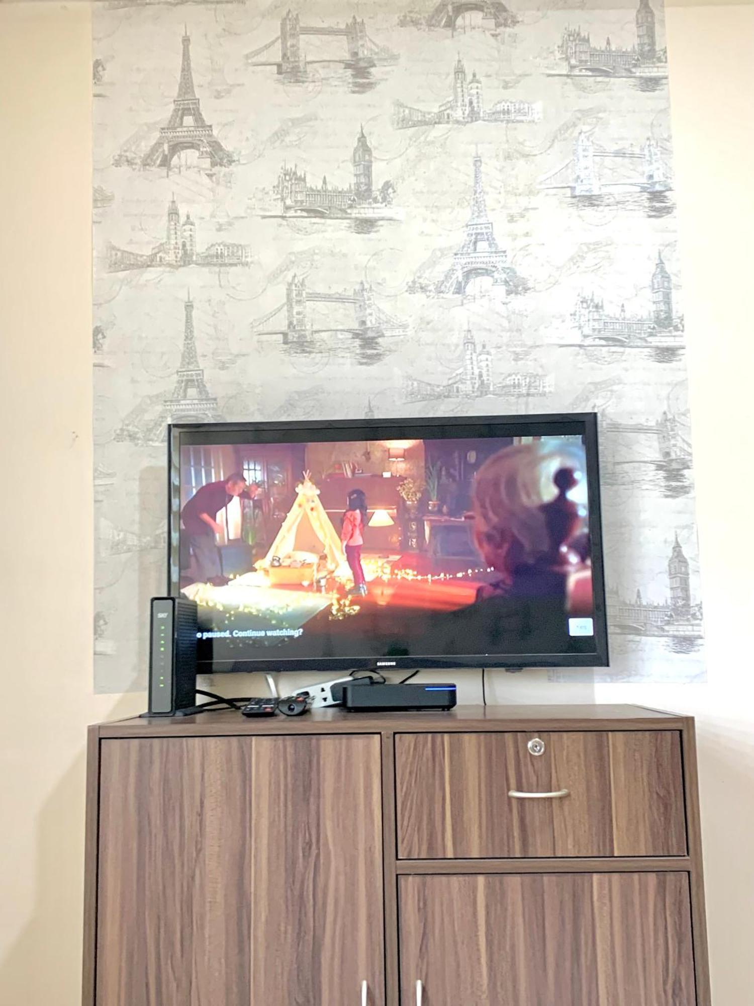 The Persimmon Studios Near Ayala And Sm City 宿务 外观 照片