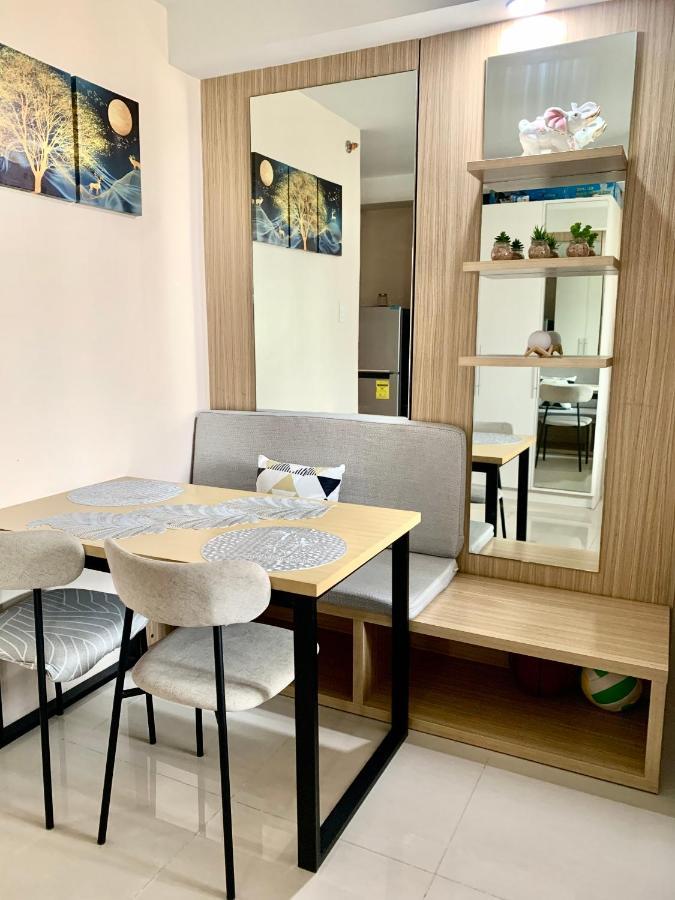 The Persimmon Studios Near Ayala And Sm City 宿务 外观 照片