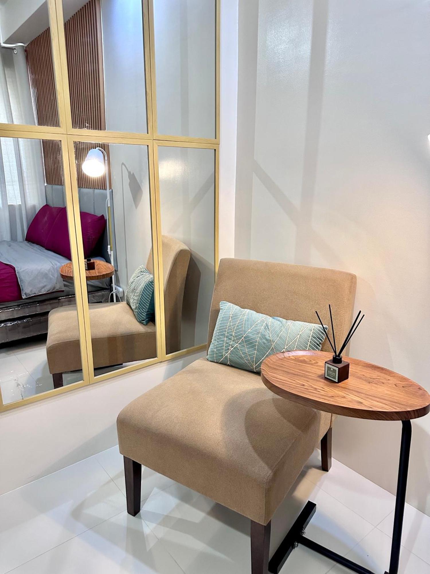 The Persimmon Studios Near Ayala And Sm City 宿务 外观 照片