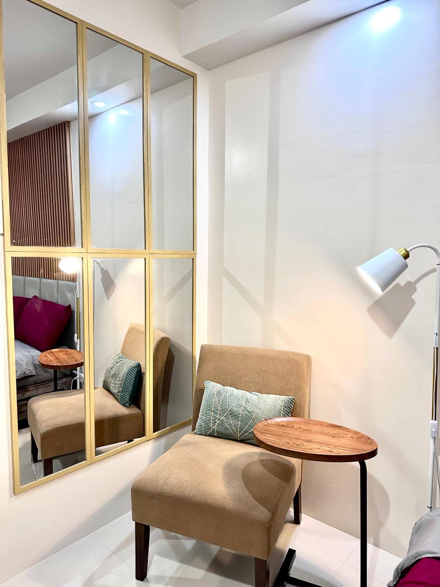The Persimmon Studios Near Ayala And Sm City 宿务 外观 照片
