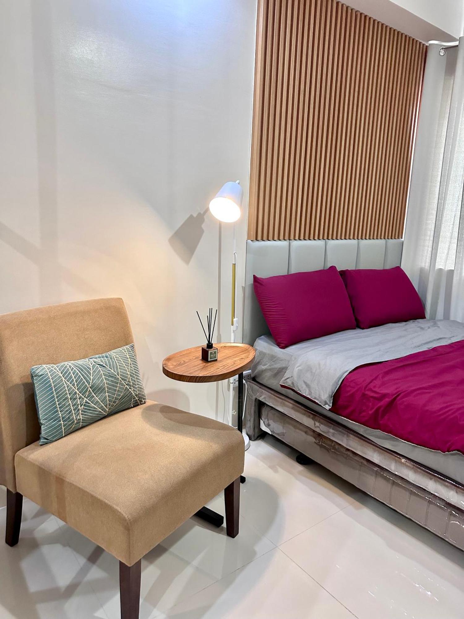 The Persimmon Studios Near Ayala And Sm City 宿务 外观 照片