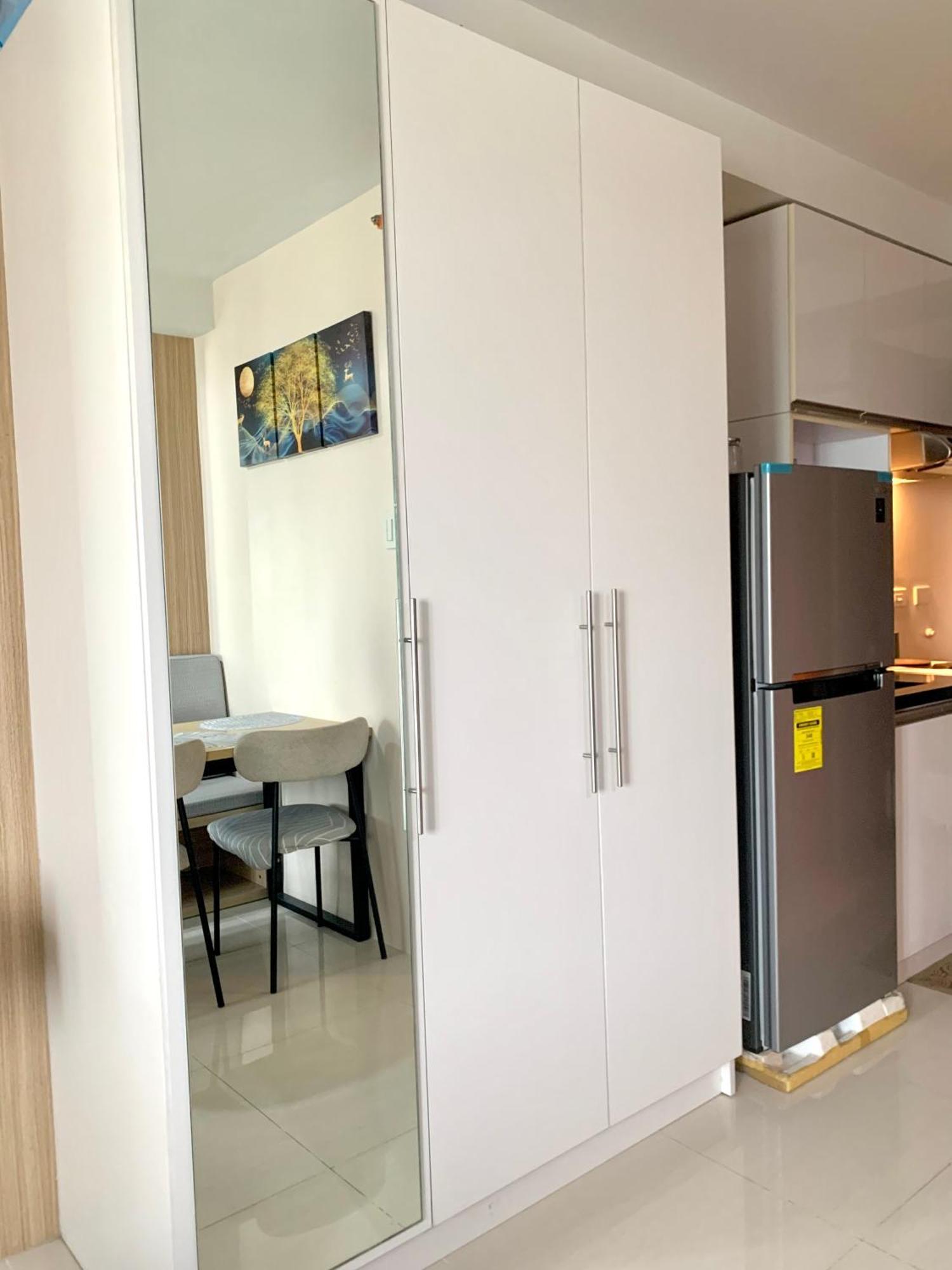 The Persimmon Studios Near Ayala And Sm City 宿务 客房 照片