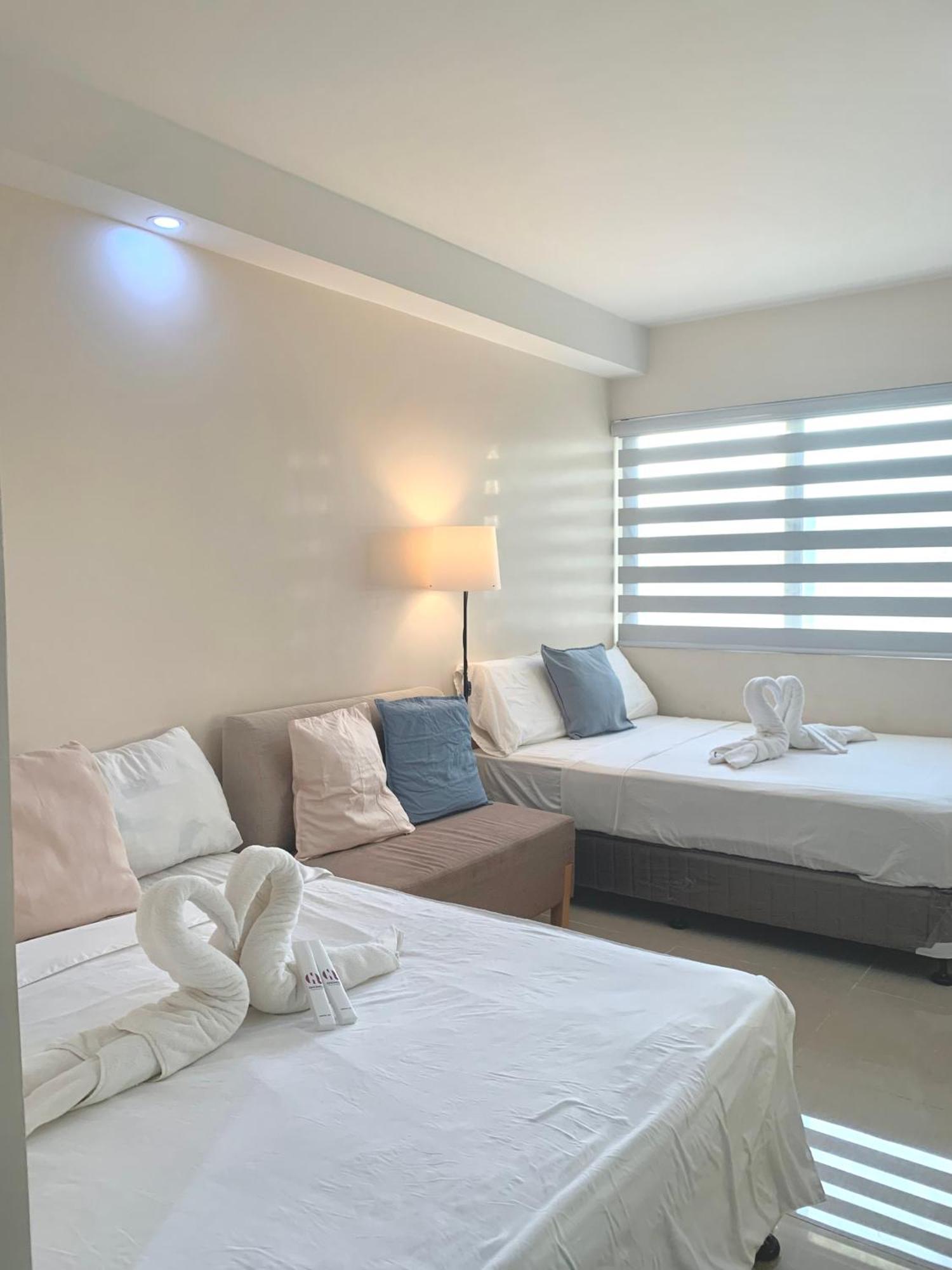 The Persimmon Studios Near Ayala And Sm City 宿务 客房 照片